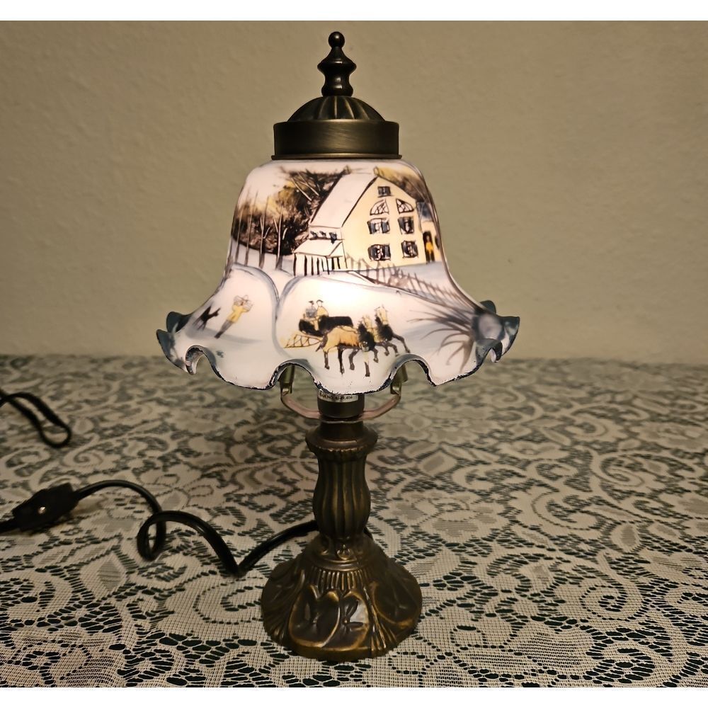 American Winter Scene Currier & Ives Lamp